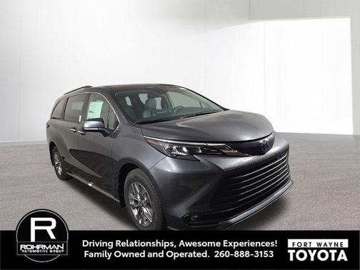 2025 Toyota Sienna XLE 7 Passenger
