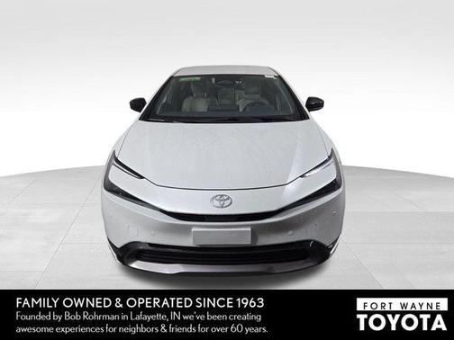 Wind Chill Pearl 2025 Toyota Prius XLE