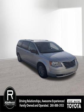 2010 Chrysler Town & Country New LX