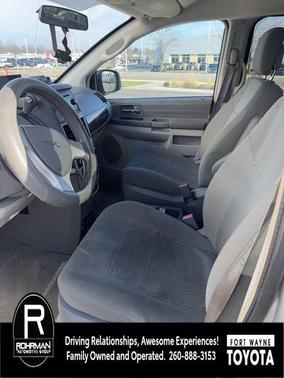 2010 Chrysler Town & Country New LX