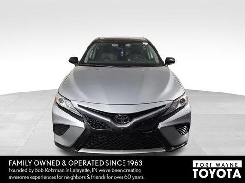 Celestial Silver/Midnight Black Metallic 2020 Toyota Camry XSE
