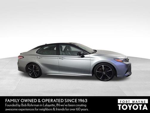 Celestial Silver/Midnight Black Metallic 2020 Toyota Camry XSE