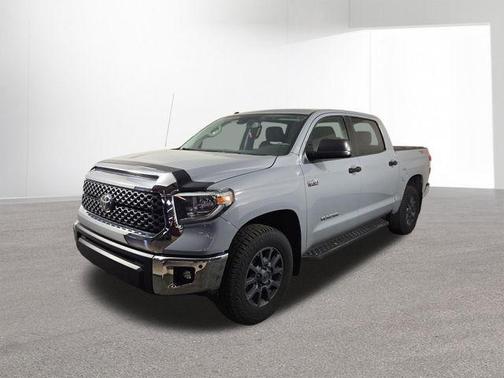 Cement Grey Metallic 2018 Toyota Tundra SR5