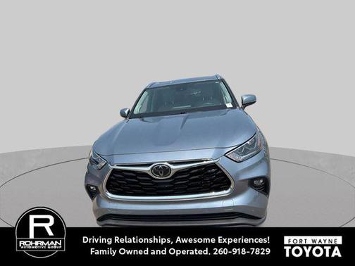 Moon Dust 2020 Toyota Highlander Limited