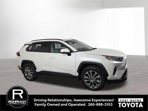 Blizzard Pearl 2021 Toyota RAV4 XLE Premium