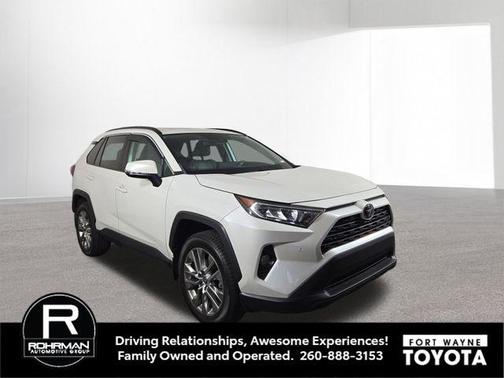Blizzard Pearl 2021 Toyota RAV4 XLE Premium