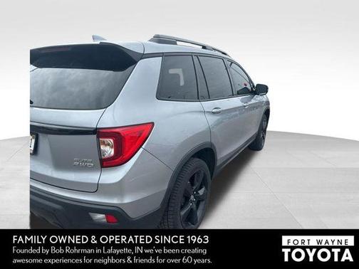 Lunar Silver Metallic 2019 Honda Passport Elite