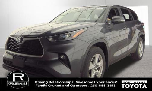 Magnetic Gray Metallic 2024 Toyota Highlander LE