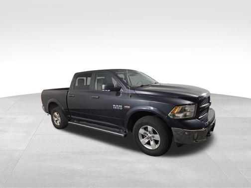 2018 RAM 1500 SLT