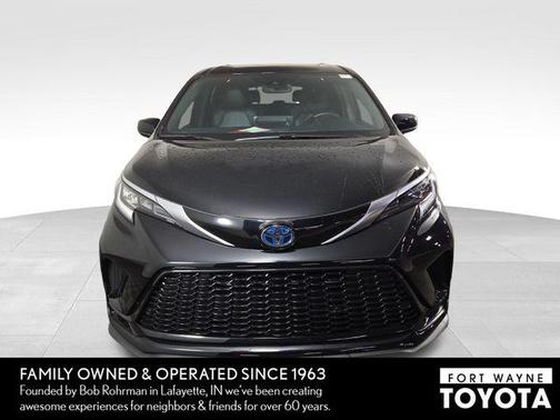 Midnight Black Metallic 2023 Toyota Sienna XSE 7 Passenger