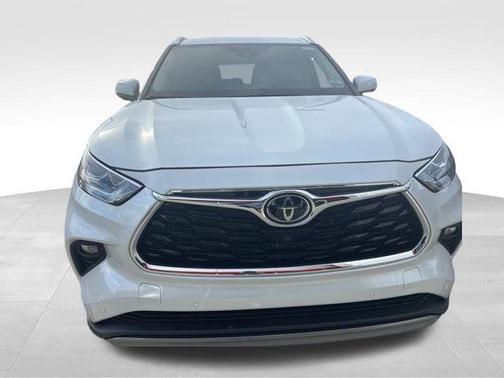 2025 Toyota Highlander Platinum