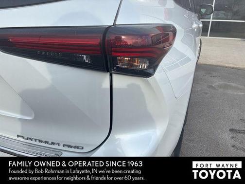 2025 Toyota Highlander Platinum