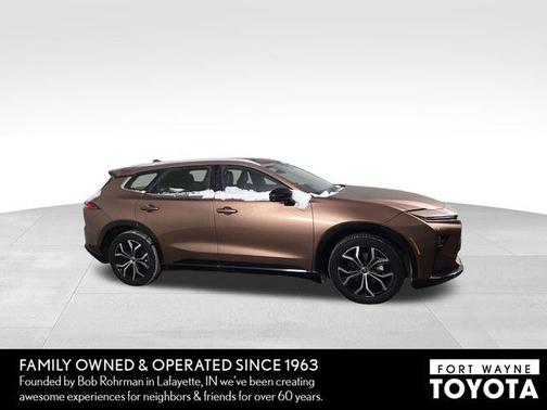 2025 Toyota Crown Signia XLE