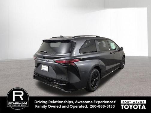 2025 Toyota Sienna XSE 7 Passenger