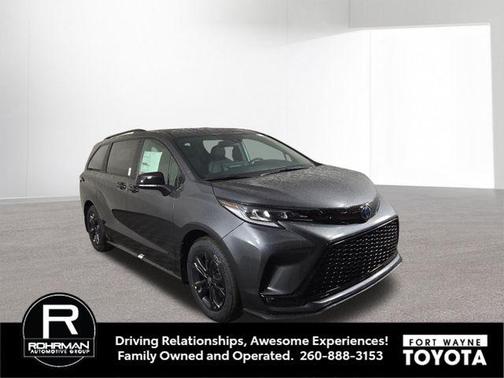 2025 Toyota Sienna XSE 7 Passenger