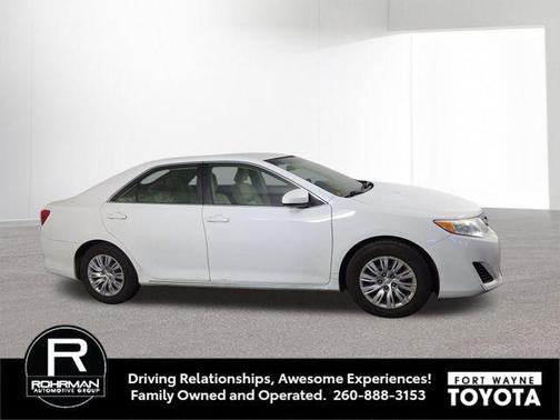 Super White 2014 Toyota Camry LE