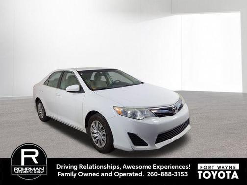 Super White 2014 Toyota Camry LE