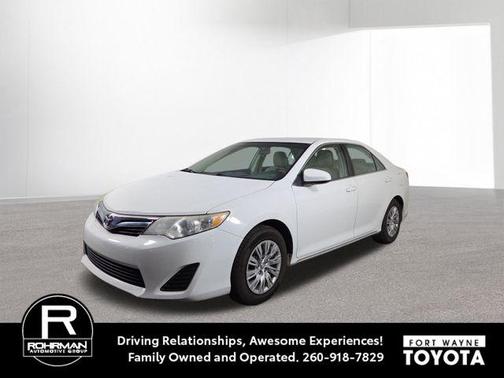 Super White 2014 Toyota Camry LE