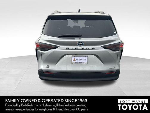 2024 Toyota Sienna XLE