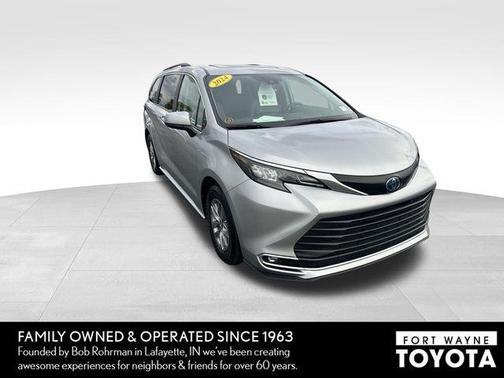 2024 Toyota Sienna XLE