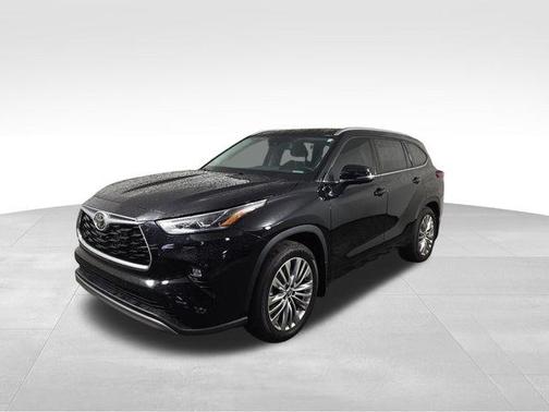 Midnight Black Metallic 2024 Toyota Highlander Platinum
