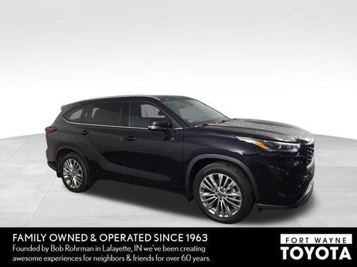 Midnight Black Metallic 2024 Toyota Highlander Platinum