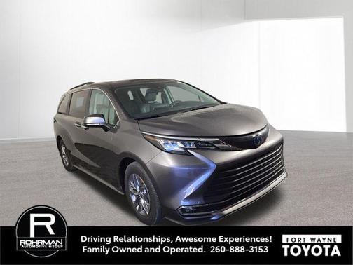 2023 Toyota Sienna XLE 7 Passenger