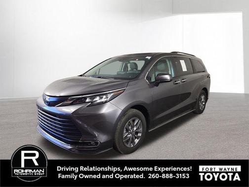 2023 Toyota Sienna XLE 7 Passenger