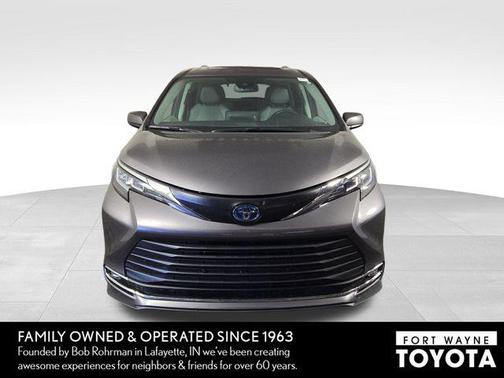 2023 Toyota Sienna XLE