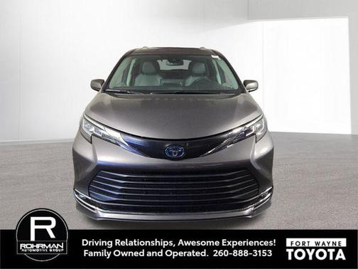 2023 Toyota Sienna XLE 7 Passenger