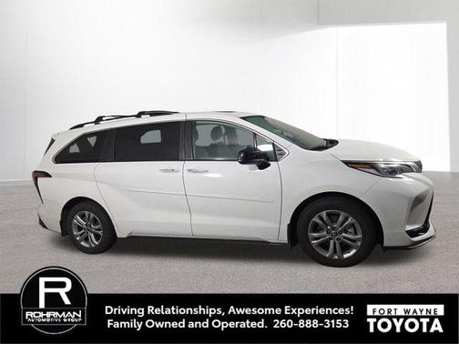 2022 Toyota Sienna XSE 7 Passenger