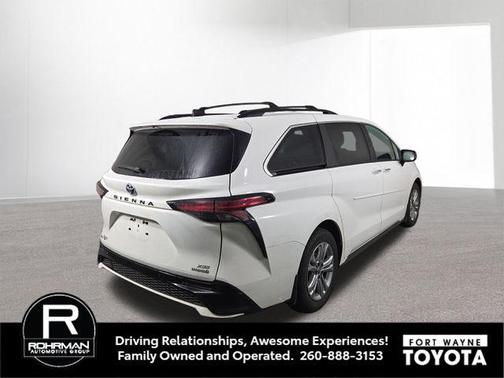 2022 Toyota Sienna XSE 7 Passenger