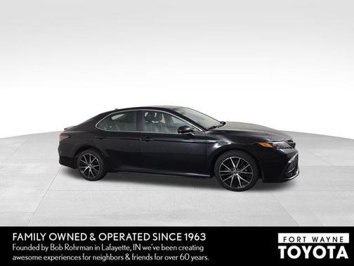 Midnight Black Metallic 2024 Toyota Camry SE