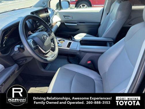 Midnight Black Metallic 2022 Toyota Sienna XLE