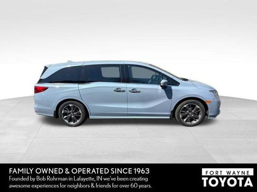 Obsidian Blue Pearl 2023 Honda Odyssey Elite