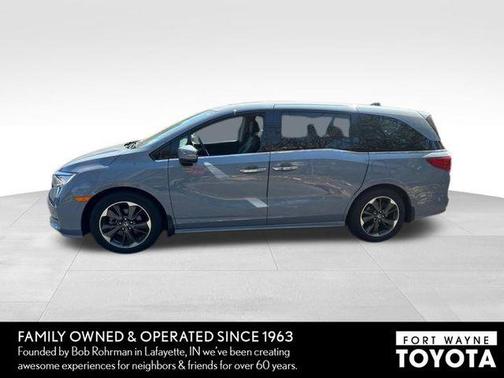 Obsidian Blue Pearl 2023 Honda Odyssey Elite
