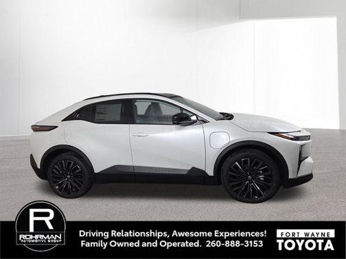 Wind Chill Pearl 2026 Toyota C-HR XSE