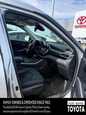 2023 Toyota Highlander Hybrid XLE