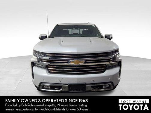 Iridescent Pearl Tricoat 2019 Chevrolet Silverado 1500 High Country