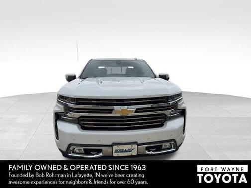 Iridescent Pearl Tricoat 2019 Chevrolet Silverado 1500 High Country