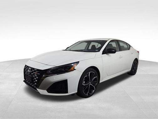 2023 Nissan Altima SR FWD