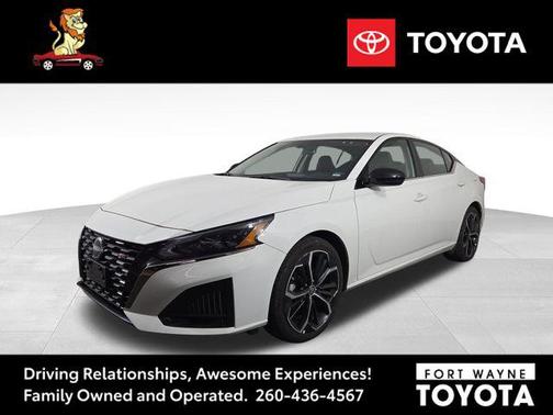 2023 Nissan Altima SR FWD