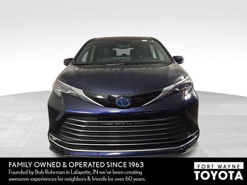 2024 Toyota Sienna Platinum