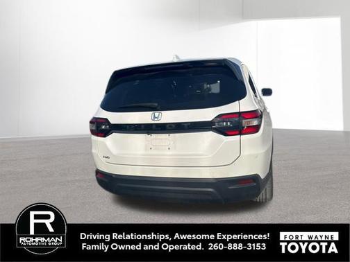 Platinum White Pearl 2023 Honda Pilot AWD LX