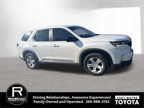 Platinum White Pearl 2023 Honda Pilot AWD LX