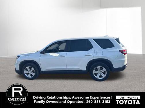 Platinum White Pearl 2023 Honda Pilot AWD LX