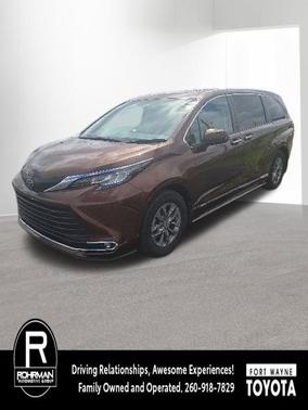 Sunset Bronze Mica 2021 Toyota Sienna XLE 7 Passenger