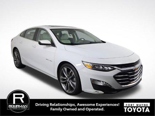 Summit White 2024 Chevrolet Malibu FWD 2LT