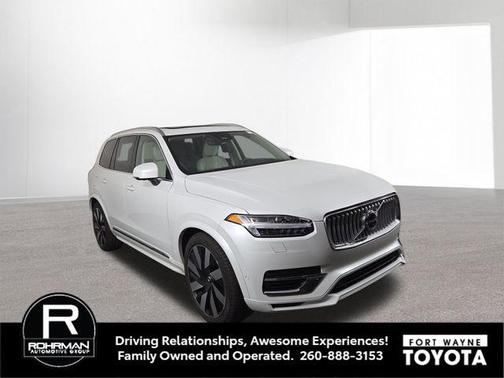 2023 Volvo XC90 Recharge Plug-In Hybrid T8 Ultimate Bright Theme 7-Seater