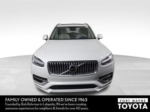 2023 Volvo XC90 Recharge Plug-In Hybrid T8 Ultimate Bright Theme 7-Seater